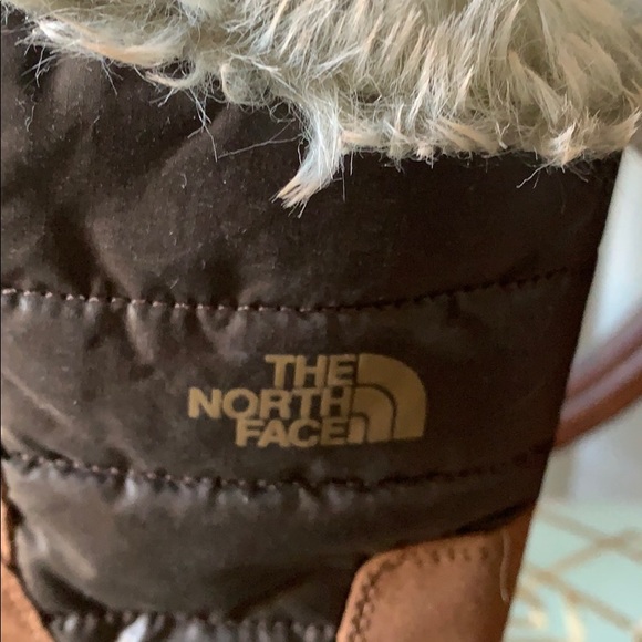 North face waterproof tall boots - Picture 3 of 3